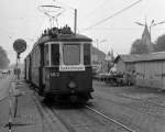 Wien Wiener Verkehrsbetriebe Allerheiligenverkehr 1975: Ein Zug der SL 46Z (M 4022 + m + m) hat die Wendeschleife vor dem 3.