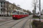 Wien Wiener Linien SL 67 (E2 4077 + c5 1477) Hst. Tesarekplatz am 15. Februar 2016.