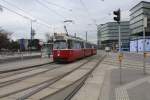 Wien Wiener Linien SL D (E2 4316 (Rotax 1989)) Hst. Quartier Belvedere (Arsenalstraße) am 16. Februar 2016.