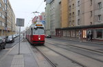 Wien Wiener Linien SL 6 (E2 4315) Simmering, Geiselbergstraße / Geiereckstraße am 18. Februar 2016.