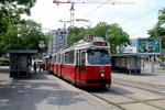 Wien Wiener Linien SL 30 (E2 4060) Brigittenau, Friedrich-Engels-Platz am 25.
