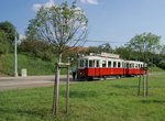 Anllich des Tramwaytages 2016 war M1 4152 mit Beiwagen m3 5376 zwischen Schwarzenbergplatz und Wienerfeld West unterwegs. Hier wartet der Zug in der Wendeschleife Frdenplatz auf seine Rckfahrt zum Schwarzenbergplatz.