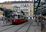 Wien Wiener Linien SL D (E2 4016) IX, Alsergrund, Julius-Tandler-Platz (Hst. Franz-Josefs-Bahnhof) am 27. Juli 2016.