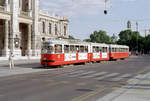 Wien WVB SL D (E1 4634 + c3 1134) I, Innere Stadt, Dr.-Karl-Lueger-Ring / Burgtheater im Juli 1992.