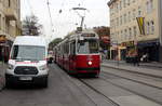 Wien Wiener Linien SL 67 (E2 4098) X, Favoriten, Quellenstraße (zwischen Quellenplatz und Columbusgasse) am 17.