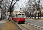 Wien Wiener Linien SL 2 (E2 4058) I, Innere Stadt, Opernring am 19. Februar 2017.