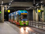 Graz. Cityrunner 658 der Graz Linien, erreicht hier am 05.10.2024 als Linie 6 die Station Hauptbahnhof.