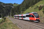 ÖBB 4024 118-4 als S3 bei der Talfahrt nach Innsbruck Hbf. Aufgenommen bei St. Jodok am Brenner am 25.09.2021