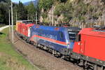 Leider befand sich die ÖBB 1116 195-9  NightJet  in der Mitte des schweren Nothegger KLV Zug nach Italien hoch auf den Brennerpass. Aufgenommen bei Gries am Brenner am 25.09.2021