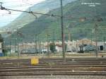 Zum Schlu meiner Bahnreise Innnsbruck - Brenner - Bozen ein Foto vom BW Bozen, aufgenommen mit Tele von Bozen Hbf.