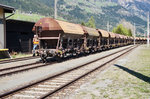 2016 052-0 schiebt soeben einen Schotterzug in den Bahnhof Greifenburg-Weißensee.
Aufgenommen am 20.4.2016 