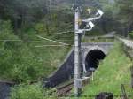 Vor dem Sdportal des Brunntaltunnels (knapp 90 Meter lang) steht dieser Schaltmast.