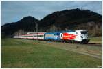 Die beiden Skoda Loks, CD 380 011-7 und 380 002-6 bei Störstrommessfahrten als SLP 95632 von Villach nach St.Valentin.
Sauerbrunn  8.12.2013