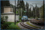 26.April 2019. 
Um die blühenden Apfelbäume in Mautstatt abzulichten hat es mich noch einmal zur Breitenauerbahn geführt. 
An diesem frühen Morgen hab ich allerdings zuerst diesen Glückstreffer gemacht. 
Die noch Taunasse Fahrleitung / Schaltstelle funkt doch etwas mehr als sonst. 
Die Einspeisstelle Baumgartenwiese werde ich wohl bei klirrender Kälte und Schnee nochmal heimsuchen....    