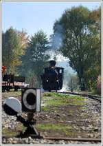 764.411 des Stainzer Flascherlzuges auf dem Weg zu ihrer Garnitur am 11.10.2008.