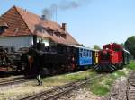 298.56 und Lok D7 bei einer gestellten Paralelleinfahrt in den Bahnhof Stainz am 19.05.2012 anlsslich der 120 Jahr Feierlichkeiten  !
