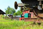 Schaut ja aus wie bei der  GROßEN  Eisenbahn. 

Die Puffer der 500mm Feldbahn. Stainz am 22.05.2014 