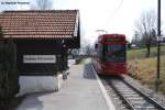 Ablsung auf der Stubaitalbahn. Bald werden die neuen Niederflurtriebwagen die Hagener verdrngt haben. Zugegeben, bequemer sind sie ja schon, aber das Flair ist ein anderes. (Bild: 05.04.09)