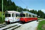 Zugkreuzung (Tw 81 und 86) an den Telfer Wiesen (4. Juli 2004)