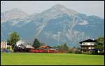 sterreichurlaub 2008 - Zillertalbahn: Der Dampfzug auf der Fahrt von Jenbahc nach Mayrhofen.