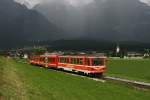 Ein Triebzug der Zillertalbahn am 10.09.2010 bei Strass.