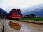 Morgendlicher Spiegelblick des R125 bei dster verhangenem Himmel in Zell/Ziller; 120417