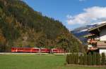 R 145 der Zillertalbahn vor Zell am Ziller (21.10.2011)