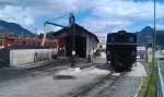 Das  Dampflok-Betriebswerk  der Zillertalbahn am 16.07.2012. Rechts eine Dampflok die zuvor aus Richtung Mayrhofen geholt wurde. Dazu sieht man noch den Wasserkran und die Kohleverladestelle. 