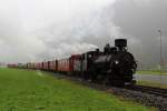 Raugga muss im Zillertal, hier der D211 bei der Einfahrt in den Bahnhof Mayrhofen im Zillertal; am 27.09.2013