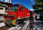 D13 schiebt den R 142 nach Jenbach Zillertalbahnhof, aus dem Bahnhof Mayrhofen im Zillertal.