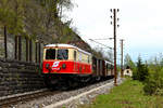 Zwischen dem Beinriegel- und dem Florkogeltunnel passiert die Mariazellerbahn eine Schutzhütte.