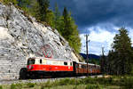 Die aufziehende Schlechtwetterfront sorgte am Nachmittag des 11. Mai 2019 bei der Sonderfahrt auf der Mariazellerbahn für stimmungsvolle Bilder. Kurz hinter Annaberg wurde an einer Felswand ein Halt eingelegt, für wenige Augenblicke wurde dort die in den optischen Zustand vor vierzig Jahren zurückversetzte 1099.14 perfekt von der Sonne ausgeleuchtet.  