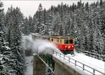 ber die 110m lange Kuhgraben Brcke, fhrt die 1099 008 mit dem R 6813 von St.Plten nach Mariazell.