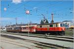 Am 1.April 2010 wartete die 1099 008  Berta  mit dem Loicher-Wappen am St.Pltner Alpenbahnhof auf ihren nchsten Einsatz.