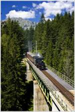 MH.6 auf dem Kuhgrabenviadukt mit dem Panoramic 760 Austria Tourist Train am 1.August 2010.