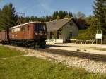 Der tscherbr auf dem Weg nach Mariazell am 23.09.2010 nachmittags passiert gerade die Haltestelle Wienerbruck-Josefsberg.