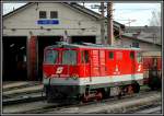 2095 011 wartet am 1.4.2006 in St.Plten-Alpenbahnhof auf ihren nchsten Einsatz.