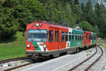 Ein Triebwagenzug der Murtalbahn unterwegs in Richtung Unzmarkt.