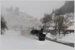 U 11  Mauterndorf  mit ihrem Sonderzug von Murau nach Tamsweg beim Fotohalt in Ramingstein am 7.2.2012