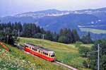 Innsbruck Tw 85 auf der Stubaitalbahn bei Kreith, 28.07.1989.