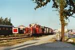 Waldviertelbahn, Gmünd, ÖBB-Diesellok 2091.03 wartet mit einem Zug auf ihre Weiterfahrt   Datum: 18.08.1984