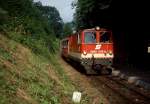 2095 008-5 ist im Juni 1991 in Waidhofen an der Ybbs mit einem Personenzug nach Lunz am See unterwegs 