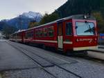 Ein Zug der Zillertalbahn am 11.10.17 im Bahnhof von Mayrhofen.