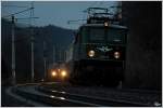 Auf der berholspur - In der Abenddmmerung fhrt 1040.01 mit dem BB Nostalgiesonderzug SR 14222 von Mrzzuschlag nach Wien FJB.