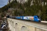 Die LTE 1216 910 und 1216 922  Adria Transport  überquerten am Morgen des 16. Feber 2015 mit Zug 48268 das 36 Meter hohe und 87 Meter lange Krausel-Klausen-Viadukt.
