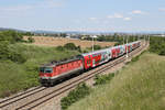 1144.003 die erste Serien-44er,die heuer 40 Jahre alt ist,fährt im sehr desolaten Zustand mit ihren Reg.bei Mödling am 21.5.18