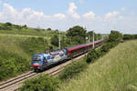 1216.019 fährt mit RJ-133 zwischen Mödling und Guntramsdorf,am 26.5.18