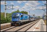 1216 236 durchfährt am 18.06.2018 mit einem Railjet die Haltestelle Gundramsdorf - Thallern.