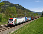 Bombardier 188 006 war zu Testzwecken am 02. Mai 2019 dem Kohlezug 47589 vorgespannt, und wurde von mir in Peugen bei Frohnleiten fotografiert.