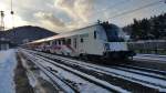 80-70 749-0  Lange Fahne  mit Railjet 750 auf der Fahrt nach Wien Hbf.